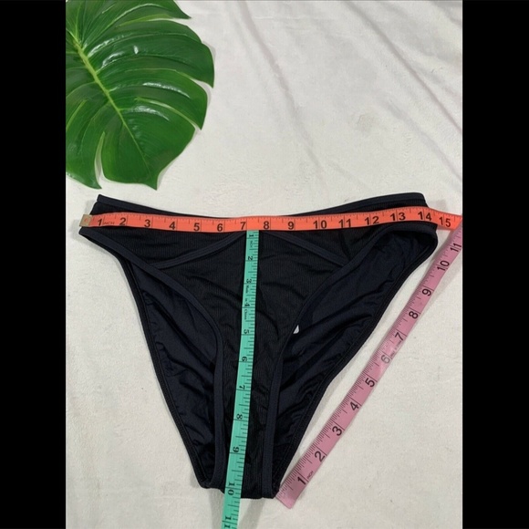 NWT $92 L Space‎ Fanning Bitsy Cut Bikini Bottoms in Black [SZ Large ] - Picture 11 of 12